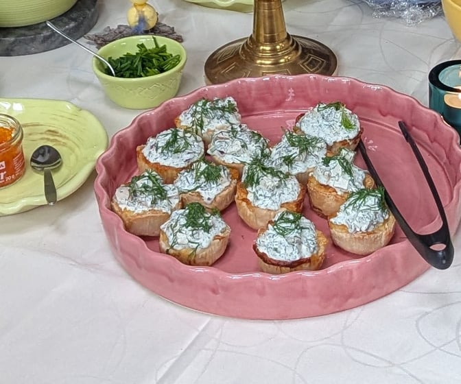 Miniostpajer med vegetarisk kärringröra