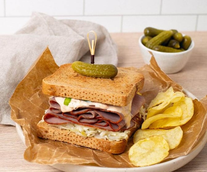 Glutenfri reuben sandwich