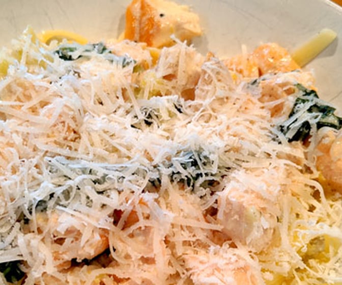 Pasta med krämig lax
