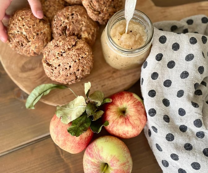 Scones med äpple och kanel