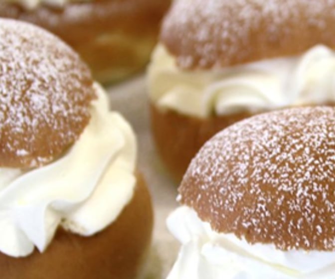 Glutenfria semlor med kardemumma
